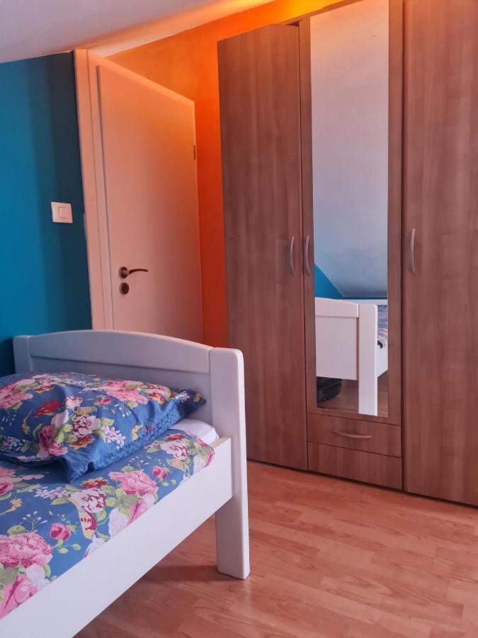 Apartments Dilja Malinska Ngoại thất bức ảnh