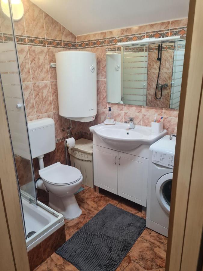 Apartments Dilja Malinska Ngoại thất bức ảnh