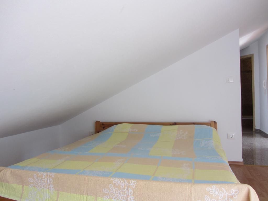 Apartments Dilja Malinska Phòng bức ảnh