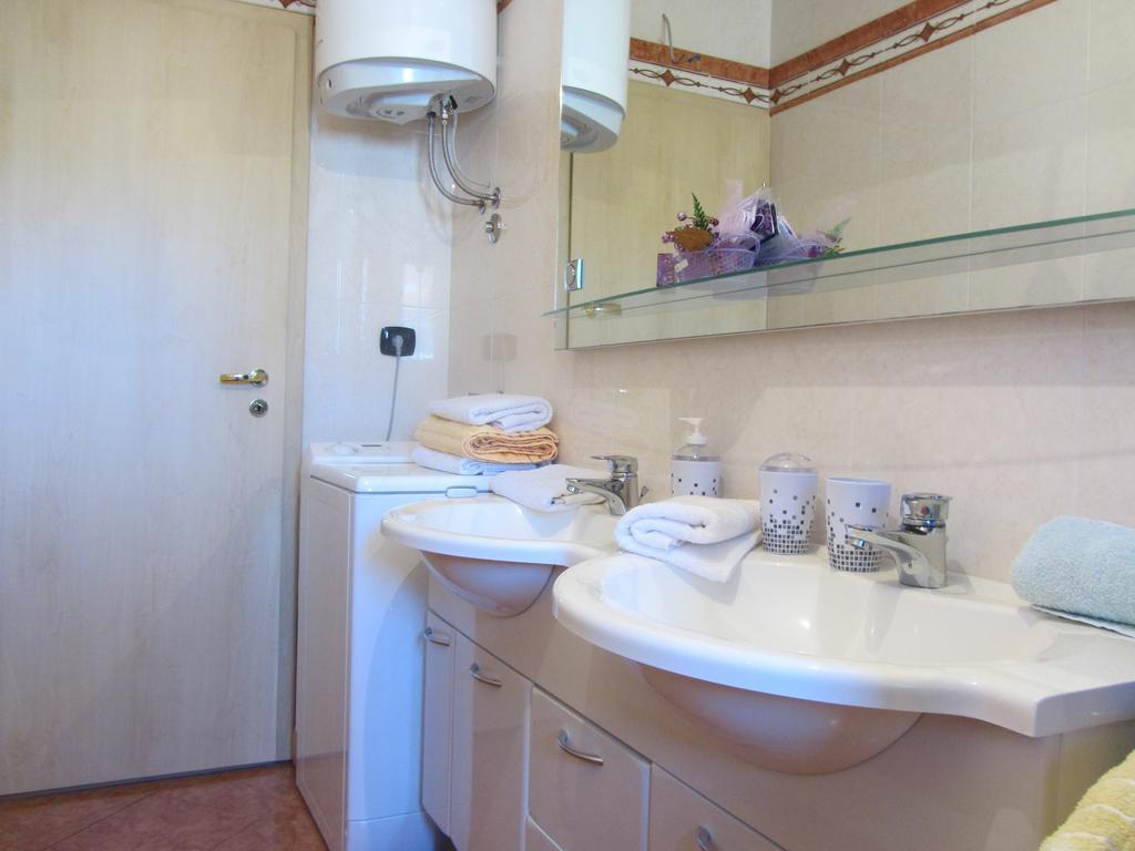 Apartments Dilja Malinska Phòng bức ảnh