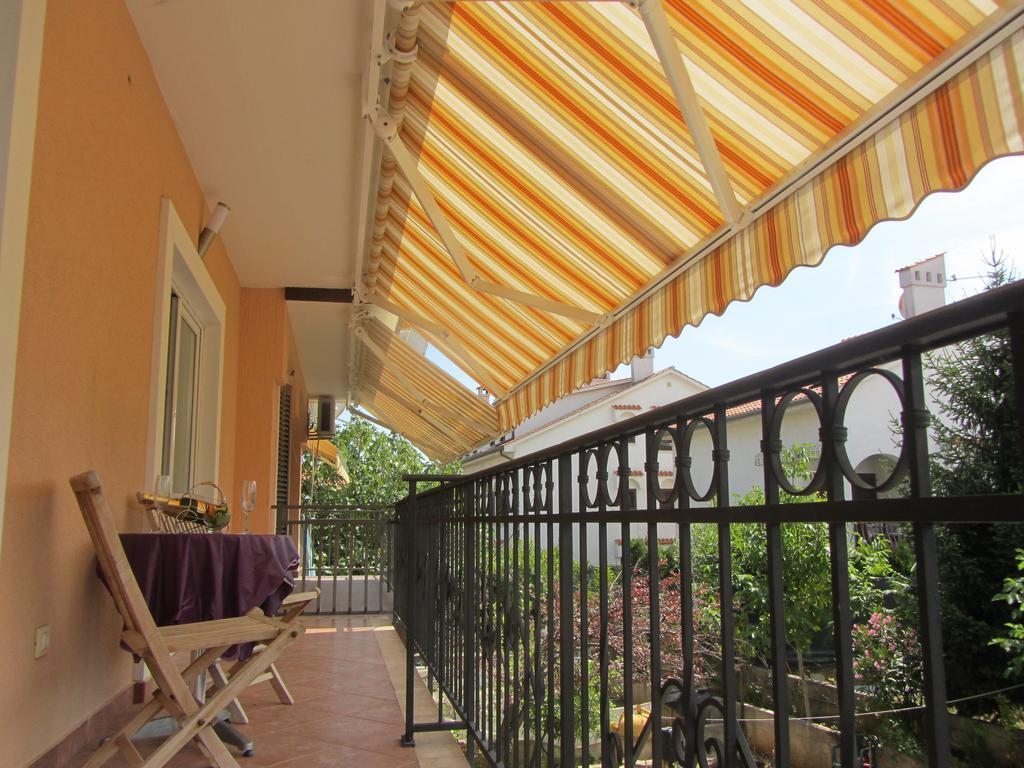 Apartments Dilja Malinska Phòng bức ảnh